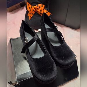 Dolls Kill Delia's Black Velvet Mary Jane Shoes (Womens 10)